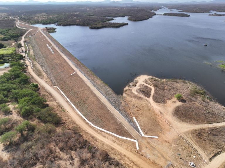 Comitê do Banabuiú e Comissão Gestora do Açude Umari discutem sobre APP do reservatório, em Madalena